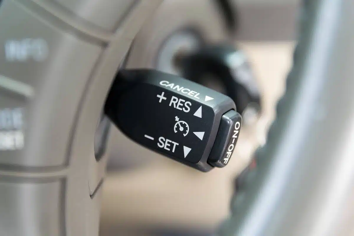 cruise controller in car