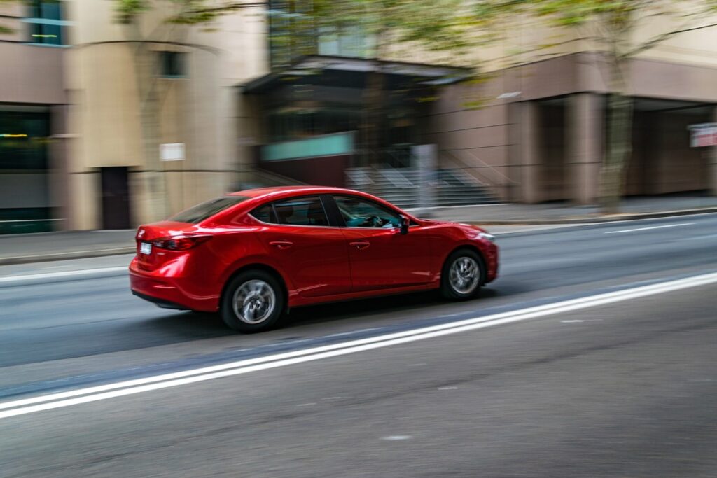 drive-smarter-6-eco-friendly-driving-myths-busted