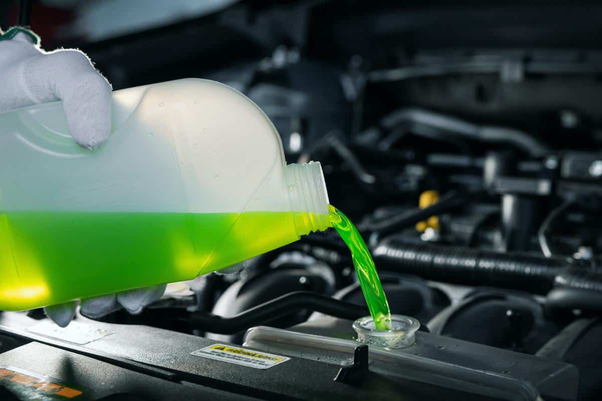 Cars Radiator Flushing Top 3 Benefits of a Radiator Flush - Dobbs Tire & Auto Centers